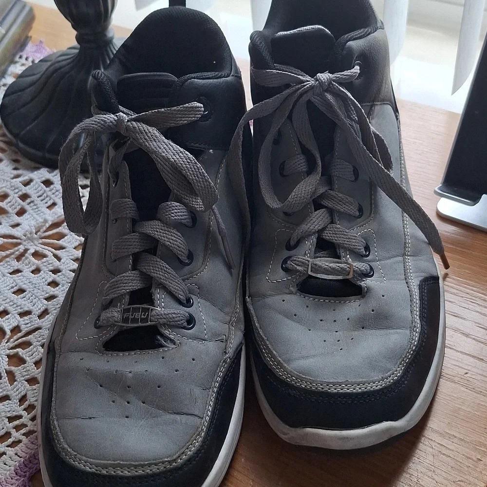 FUBU Men's s Sneakers Size 10